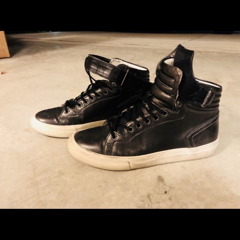 Men’s shoes